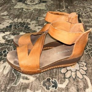 Antelope Women's Brown Wedge Sandals